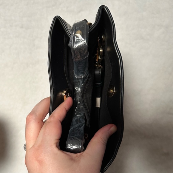 NWT AOTA Elena Vegan Croc purse - Picture 4 of 5